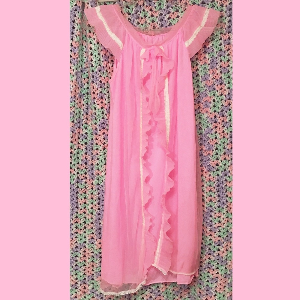 Vintage Pink Babydoll Gown w/ Pleated Ruffle